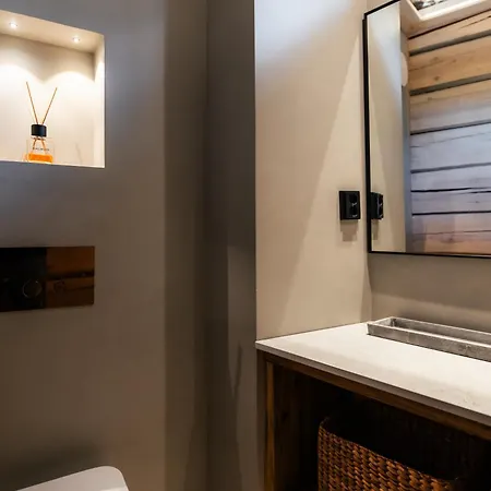 Lumia - Aurora Skylight Villa *